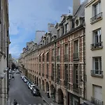 Appartement Paris-Place Des Vosges II