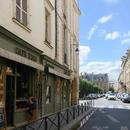 Paris-place Des Vosges Ii